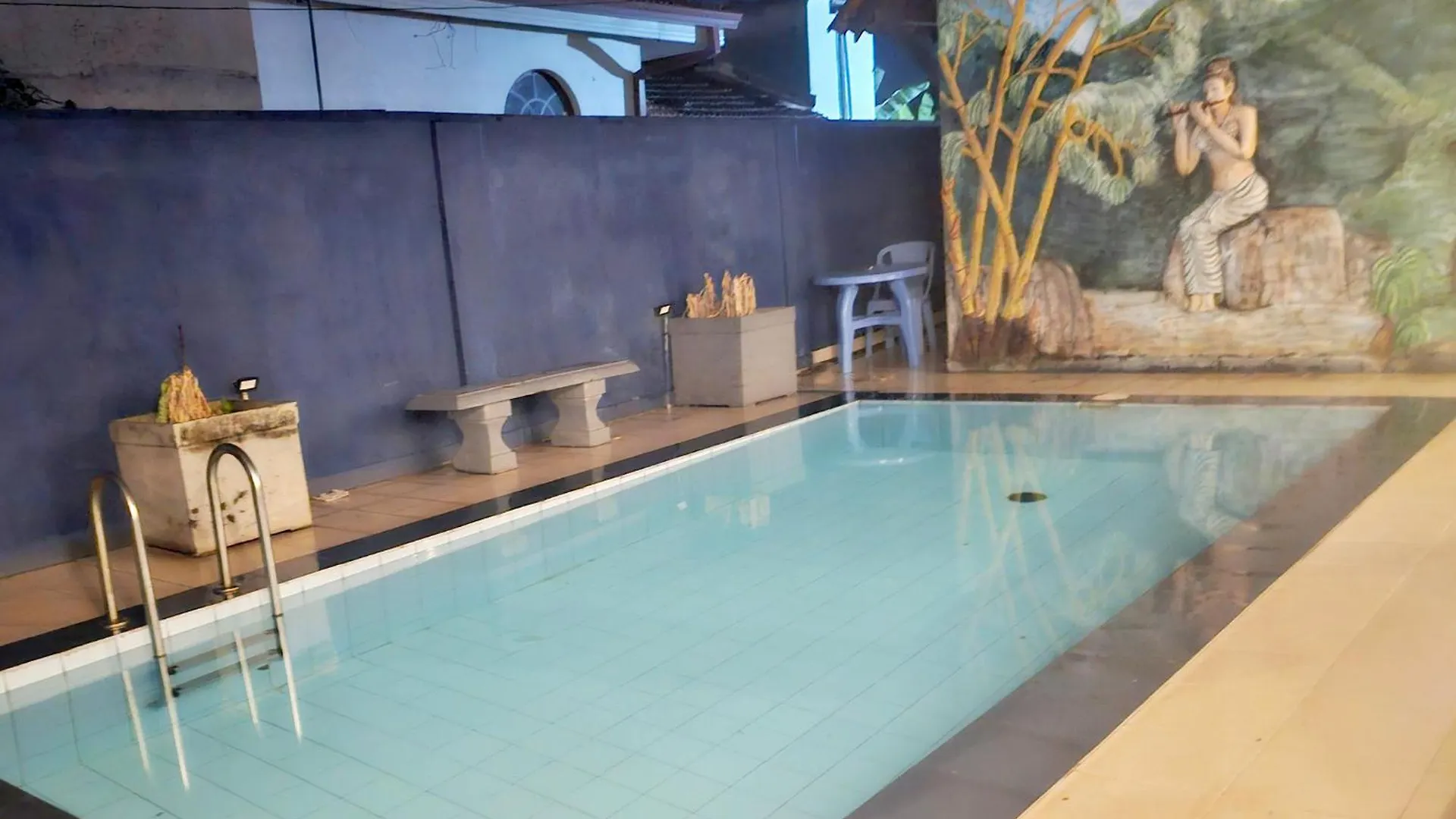 Lc Hotels 니곰보